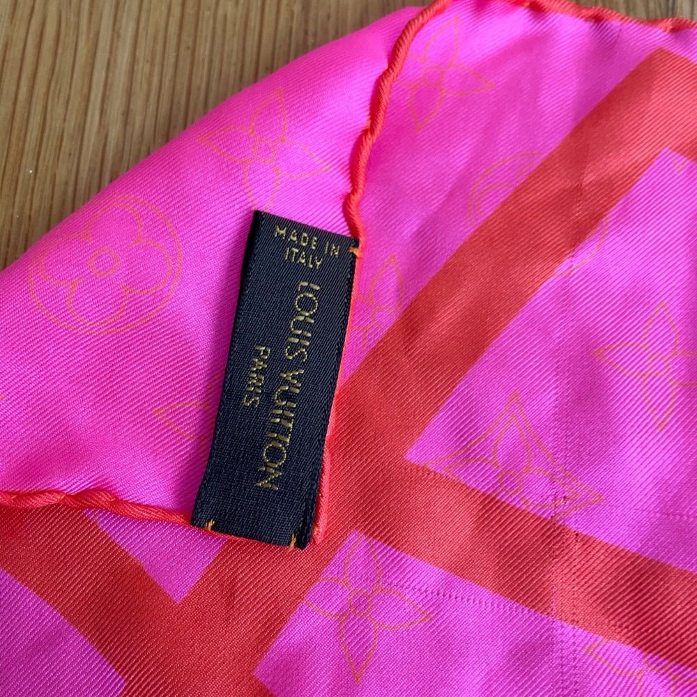 Louis Vuitton scarf